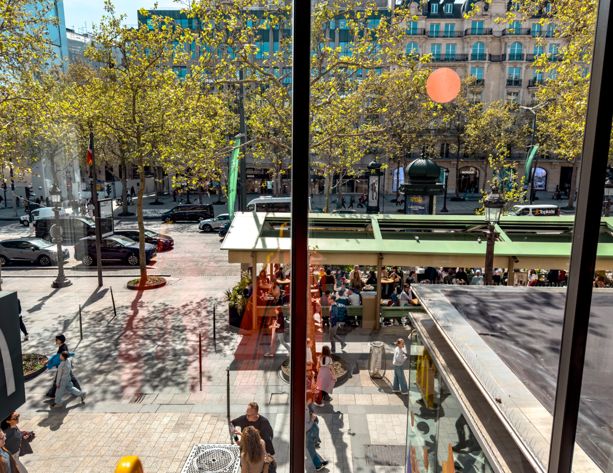 McDonald’s Champs-Élysées Paris (7).png